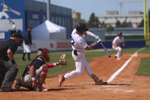 Charlie Collins'run-scoring double in the sixth